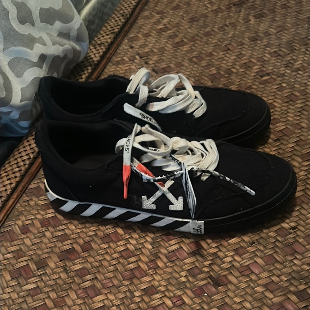 Off-White Black and White Sneakers with Bold Design